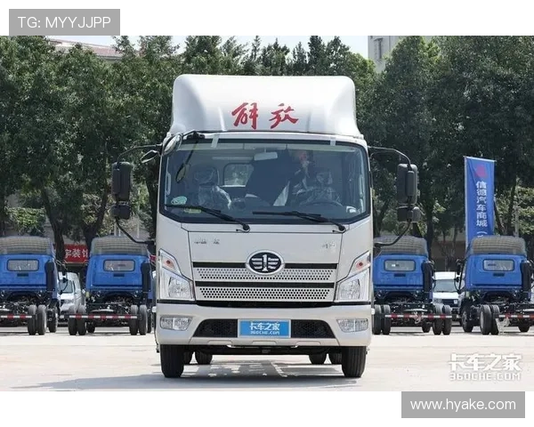 170马力合规蓝牌轻卡，解放领途4米2还有气囊座椅